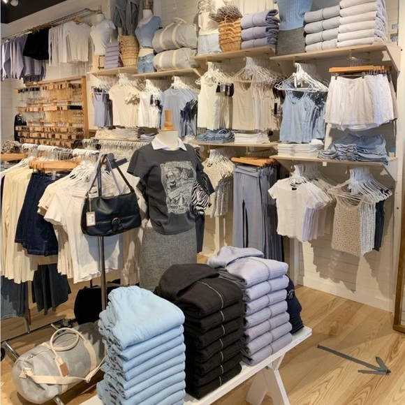 LOTS OF BRANDY - Picture 1 of 11